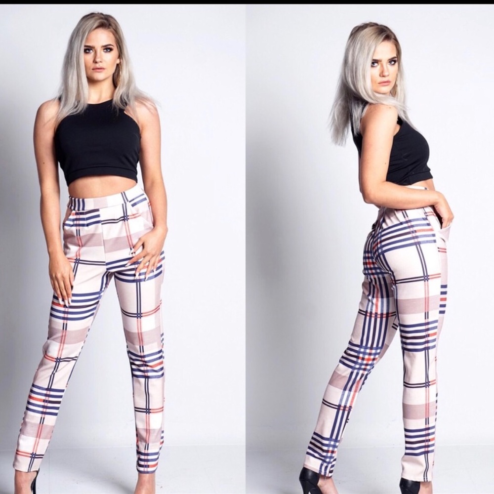 HP🎉 Beautiful Soft Checkered Trousers